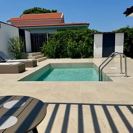 Willa Courtyard Villa, *